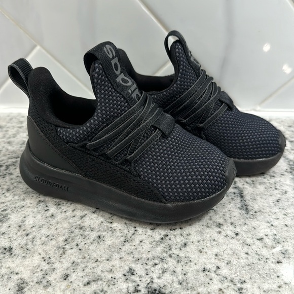 Kids New adidas cloudfoam sneakers - Picture 1 of 3
